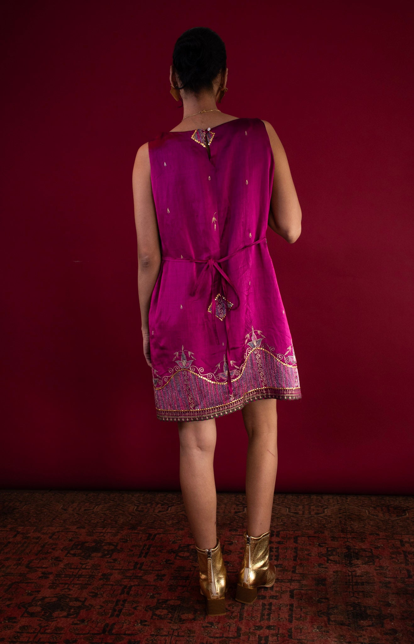The Sari Shift 3/6