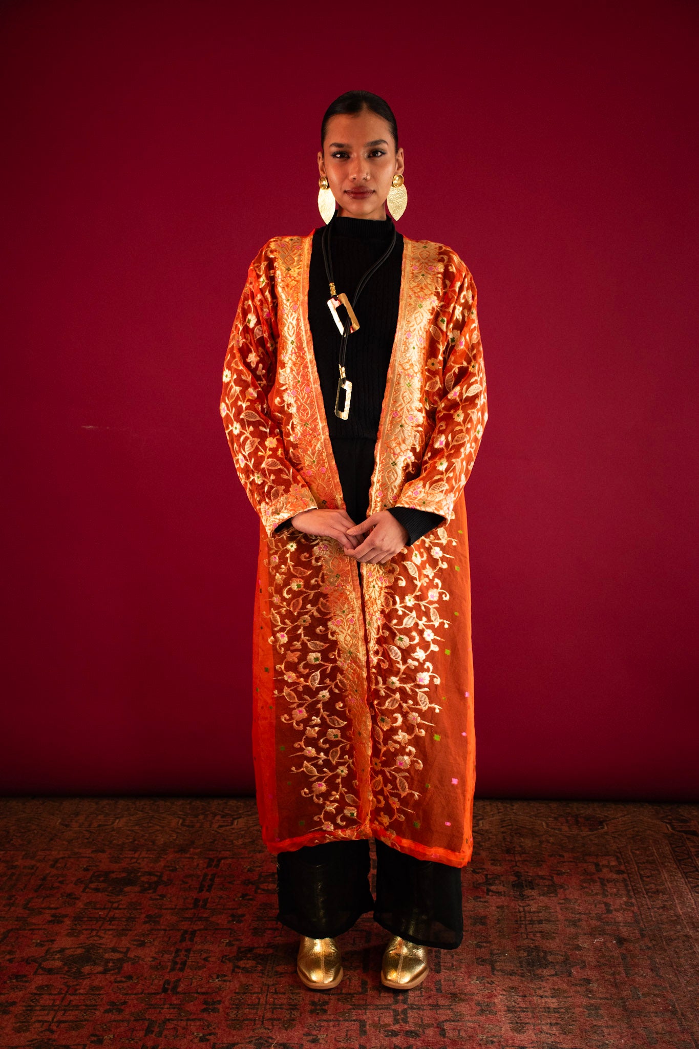 Saira Kimono – A Gilded Statement in Motion